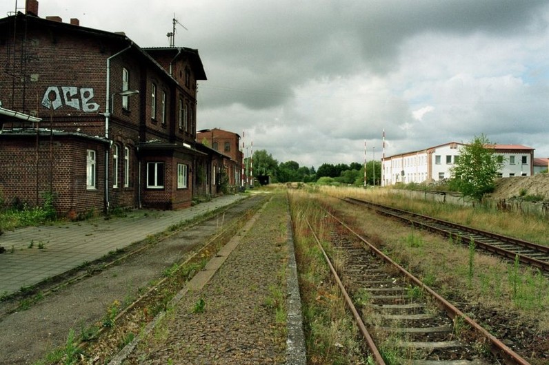 Der ehemalige Bahnhof in Krakow am See Gepko Bahn Hobby